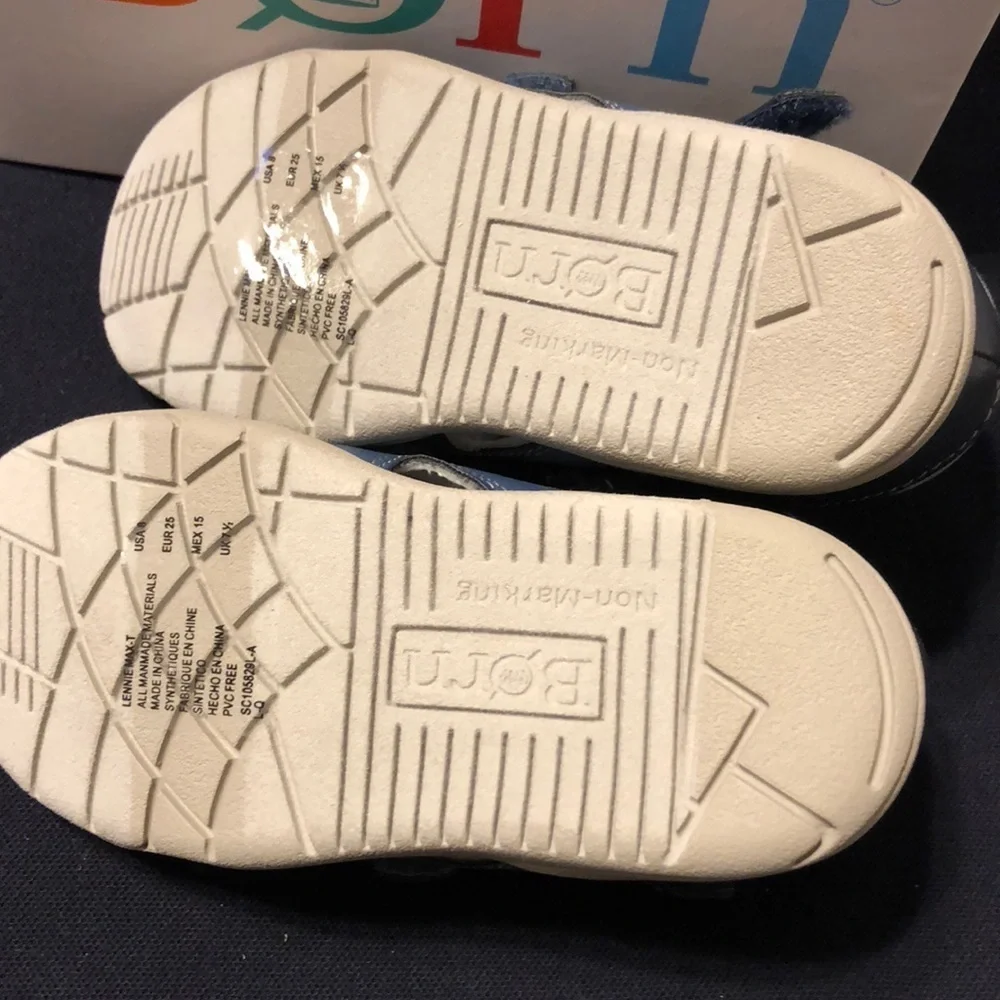 Born blue boys shoes size 8 NWT ..